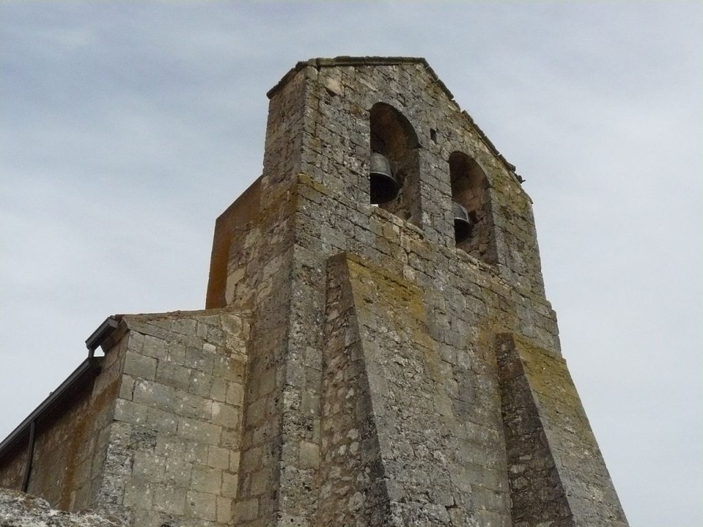 Espadaña_valdevarnés iglesia romanica de san cristobal