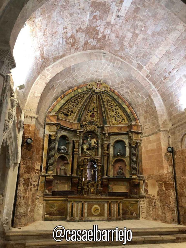 casa-el-barriejo-ayllon-segovia-plaza-mayor-iglesia-de-san-miguel
